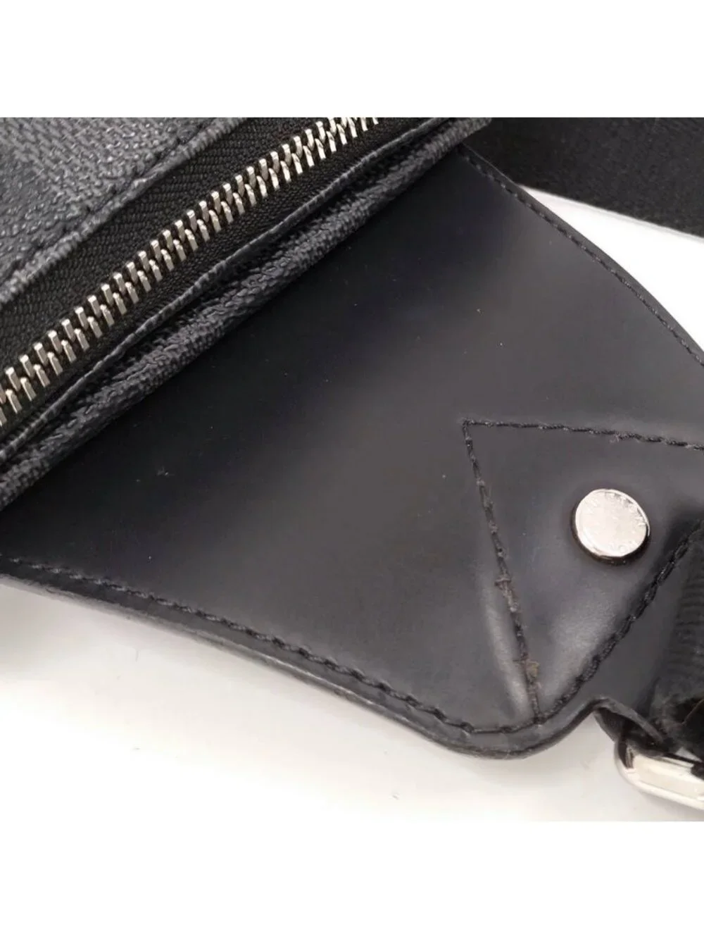 Louis Vuitton Avenue Sling Bag Damier Graphite